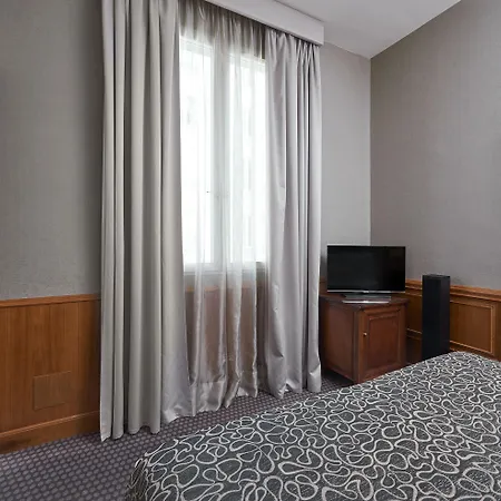 Melia Vendome Hotel 4*