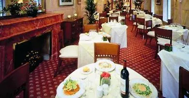 ホテル Melia Vendome 4*